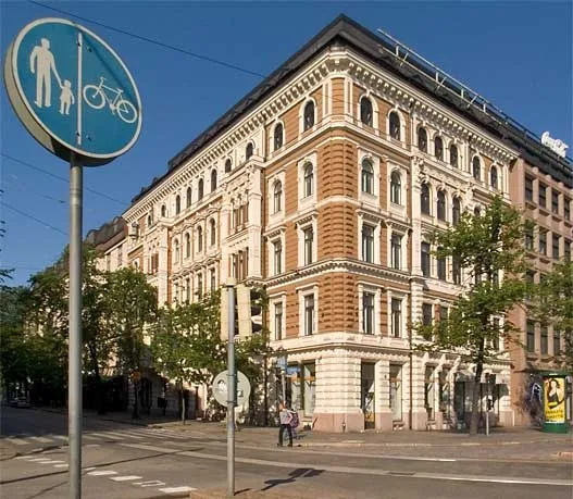 Bulevardi 1 toimitilat – arvokiinteistö Helsingin keskustassa, edustava julkisivu Mannerheimintien kulmassa