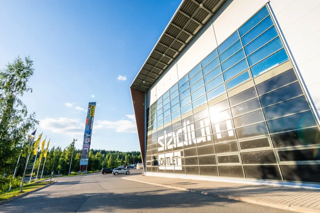 Leväsentie 2 liiketilat Kuopion Hermannissa.