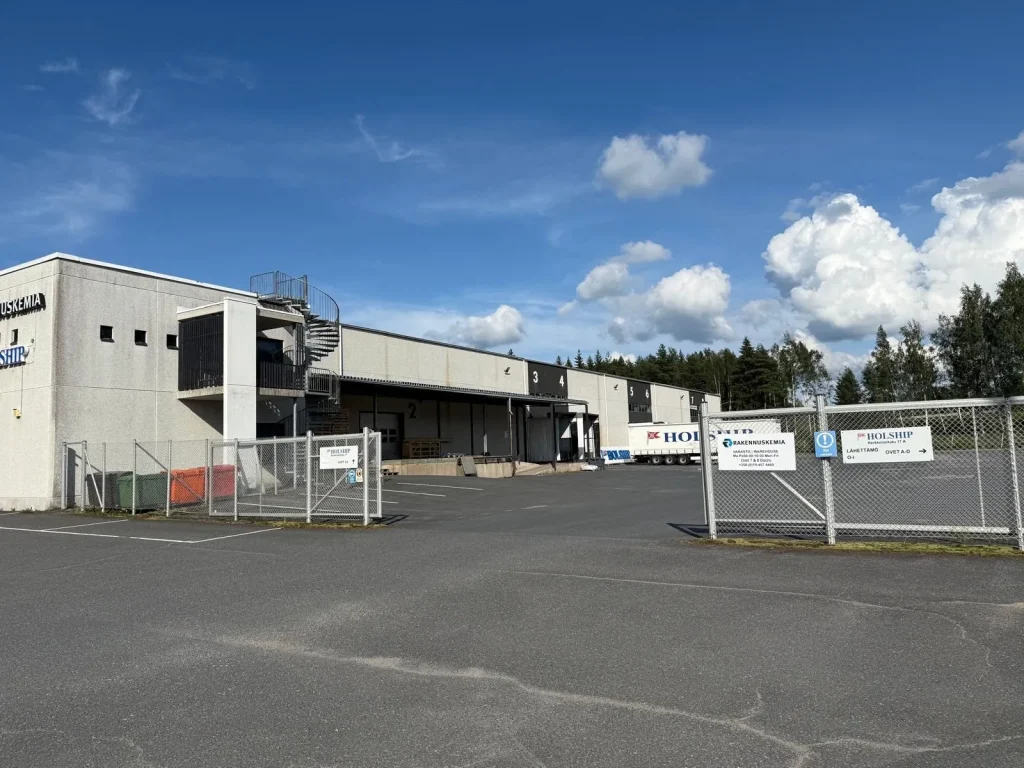 Kerkkolankatu 17 Hyvinkäällä tarjoaa logistiikka-, varasto- ja toimistotiloja.