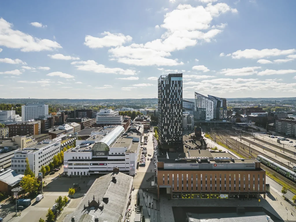 Tampereen Tullintorin toimitilat rautatieaseman lähellä